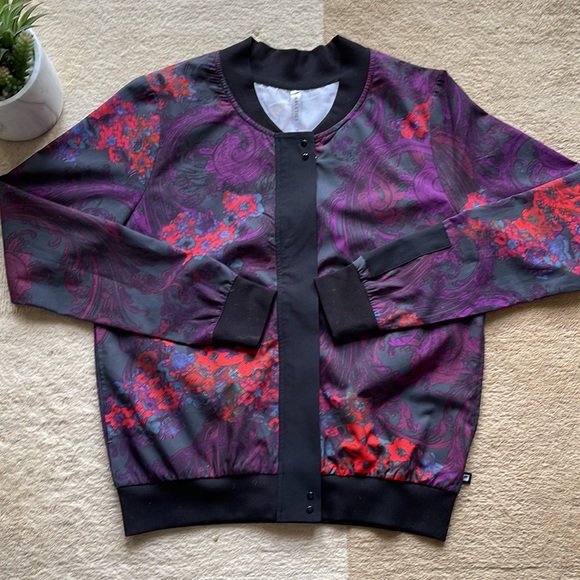 ➕ Fabletica Light Jacket Size Medium - Picture 11 of 12
